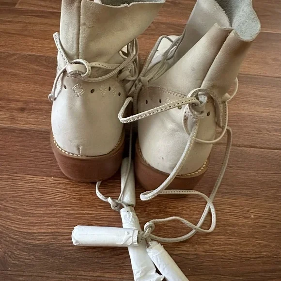 Musse & Cloud Kylie Tan Leather Embroidered Ankle Boots | Sz 9 - Picture 5 of 7